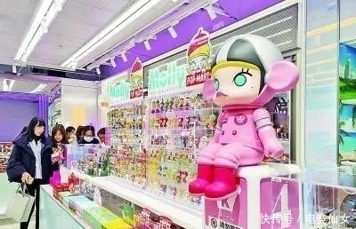 萬物皆可“潮”！潮流玩具的工美設(shè)計(jì)“潮”在何處？探秘超207億元市場的審美與商業(yè)密碼